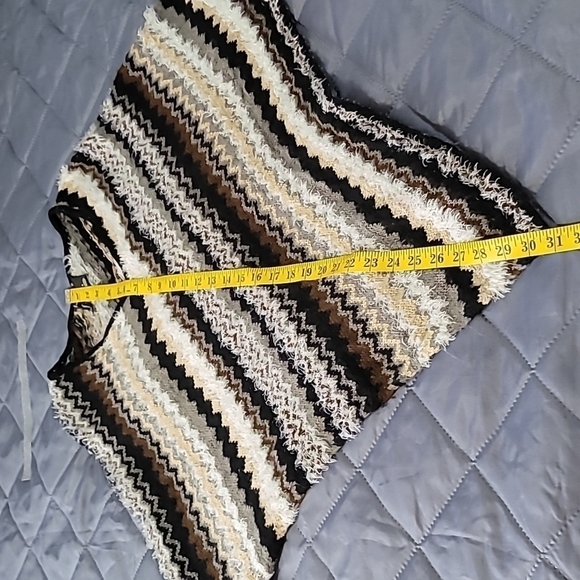 New Directions Puncho Size Small - Picture 6 of 7